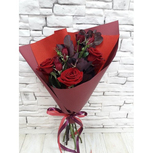 Купить на заказ Букет из 3 красных роз с доставкой в Сатпаеве