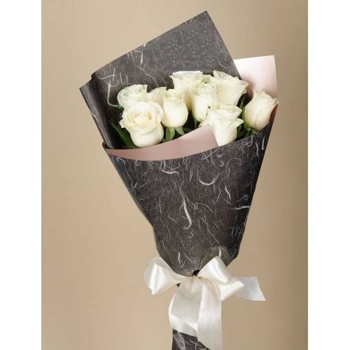 Купить на заказ Букет из 9 белых роз с доставкой в Сатпаеве